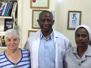 Dr. Robert Kpoto, cirujano ortopédico del antiguo Centro de Rehabilitación San Benito Menni de Monrovia