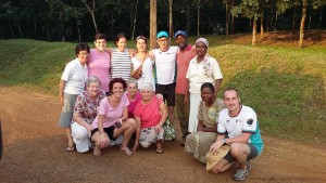 Voluntarios y voluntarias de Aita Menni, con Hermanas Hospitalarias de Liberia, España e Inglaterra