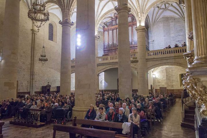 Asistentes al concierto de la Sociedad Coral de Bilbao a beneficio de We Are Like You