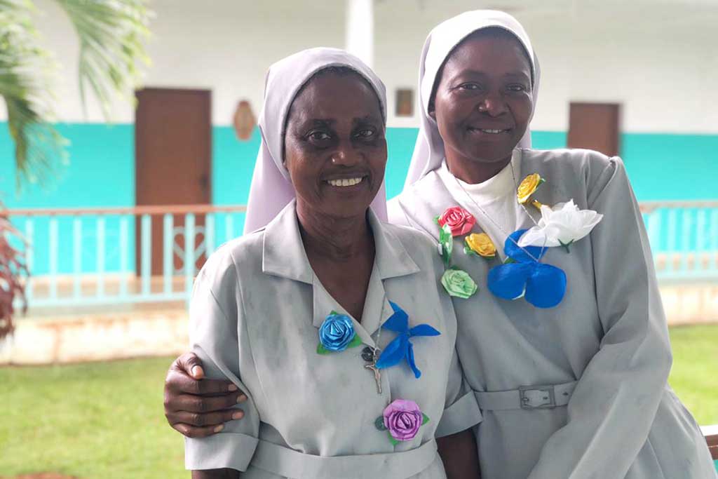 Sor Florence y Sor Colette, Hermanas Hospitlarias.