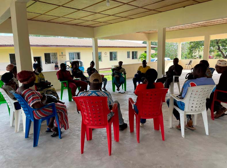 Reunión con familiares de pacientes