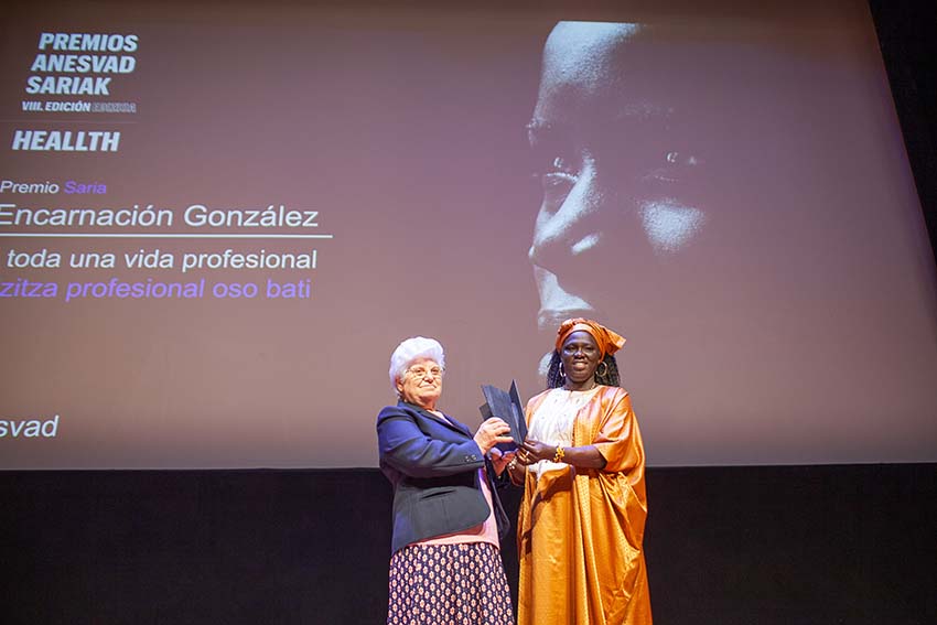 INca GOnzález recibe el premio de Anesvad a su trayectoria