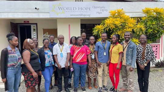 Encuentro con representantes de World Hope International