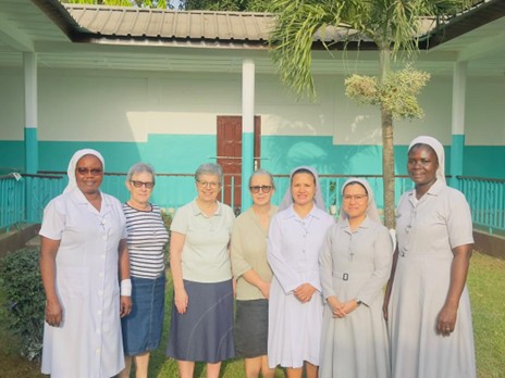 Sisters Hospitallers meeting with the local community during the canonical visit
